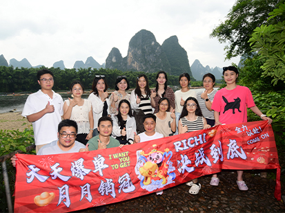 Team, Scenery & Good Vibes: Our Guangxi Adventure!​